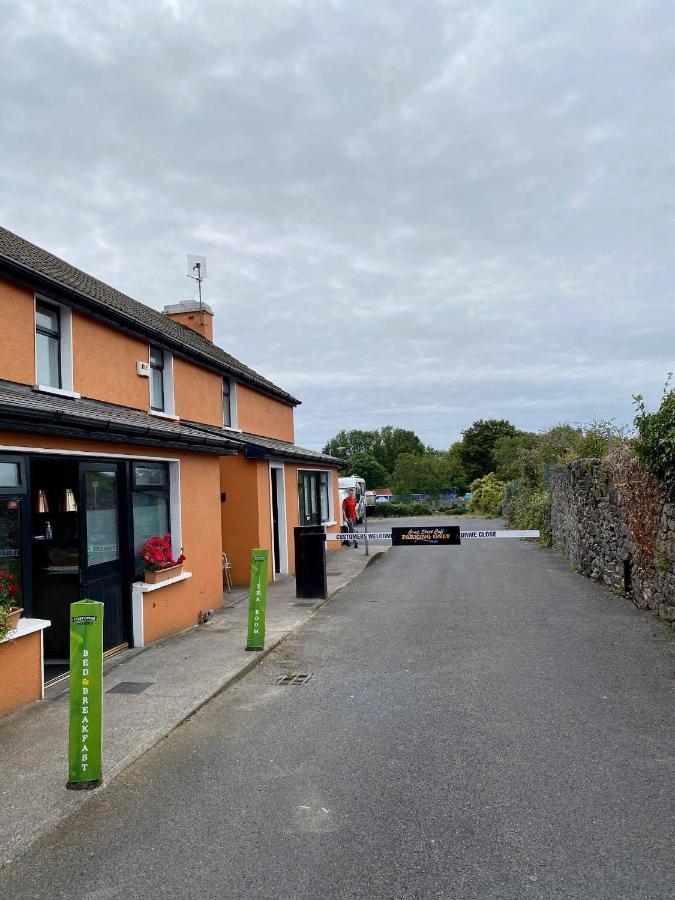 Room 1 Camp Street B&B Oughterard Extérieur photo